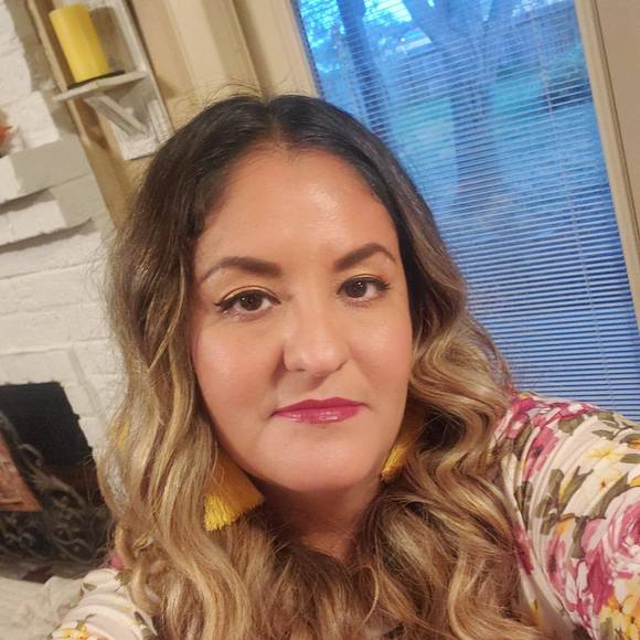 Meet your Posher, Jessica - Picture 1 of 1